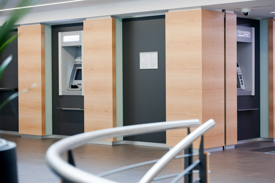 Volksbank Bankeinrichtung Innenausbau Schreiner