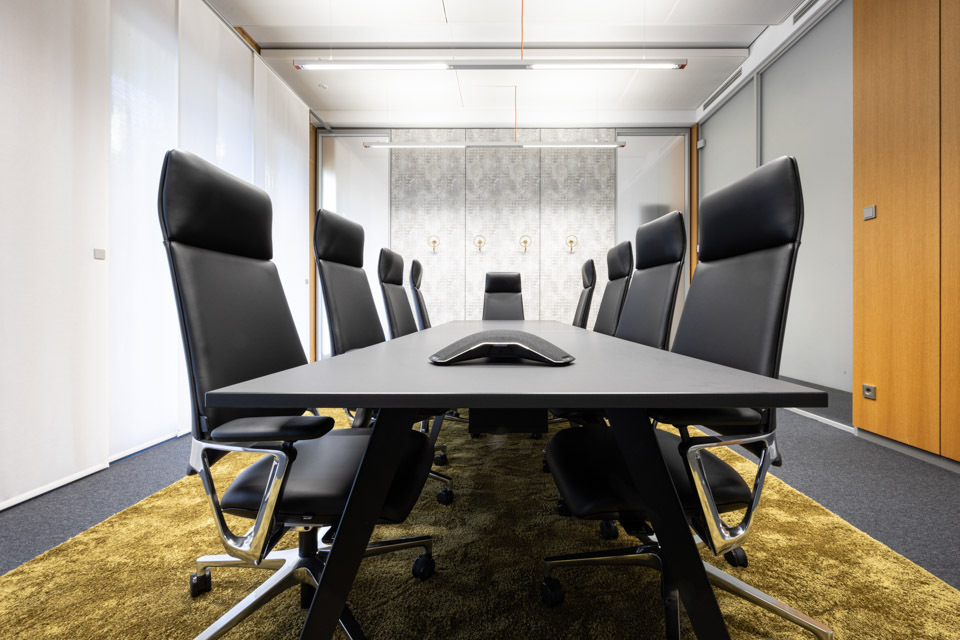 Sparkasse Loerrach Sitzmöbel im Konferenzraum