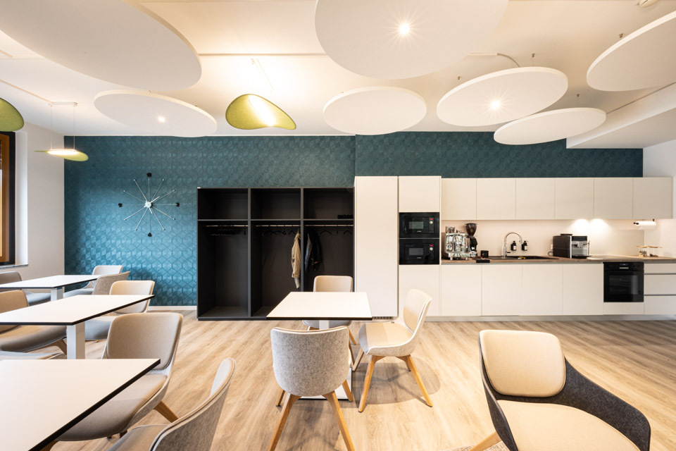 Steuerbüro Freiburg Teeküche Schreinerarbeiten